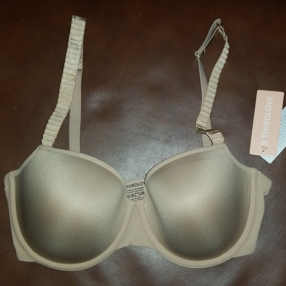 Brand new 32E bra
